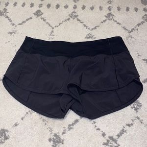 LuluLemon Speed Up Low-Rise Short 2.5” Size 4